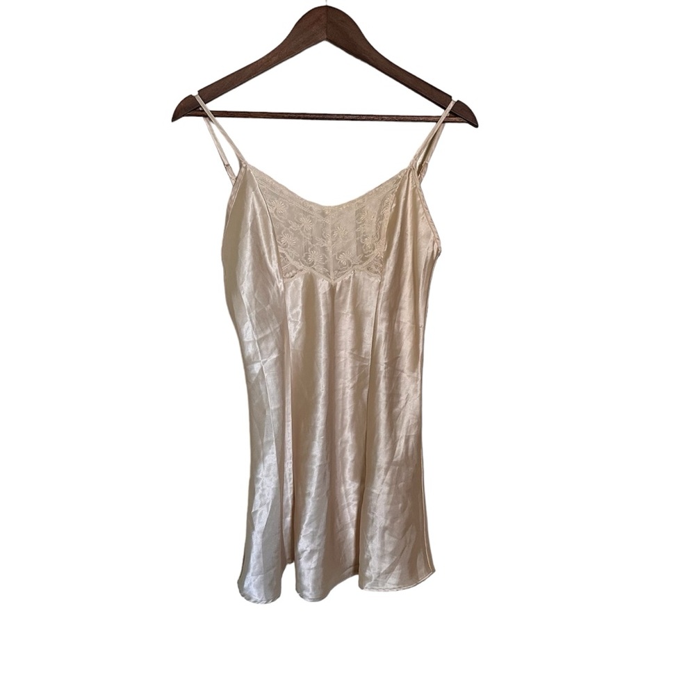 Victorias Secret strappy lace beige nightgown slip dress size small